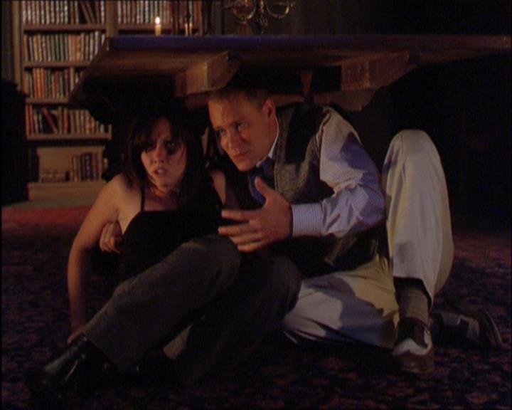 Charmed-Online_dot_net-2x03ThePaintedWorld1345.jpg