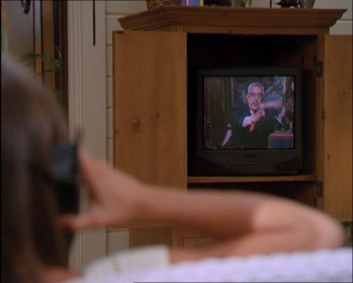 Charmed-Online_dot_net-2x03ThePaintedWorld1359.jpg