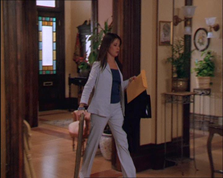 Charmed-Online_dot_net-2x03ThePaintedWorld1364.jpg