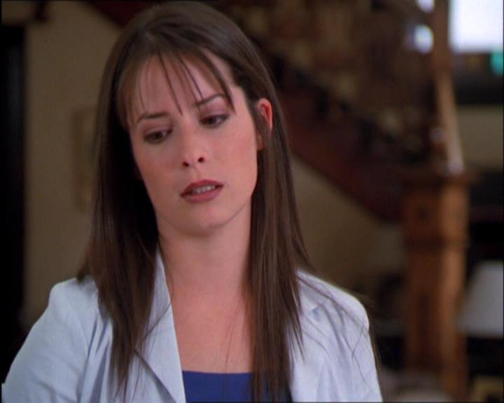 Charmed-Online_dot_net-2x03ThePaintedWorld1392.jpg