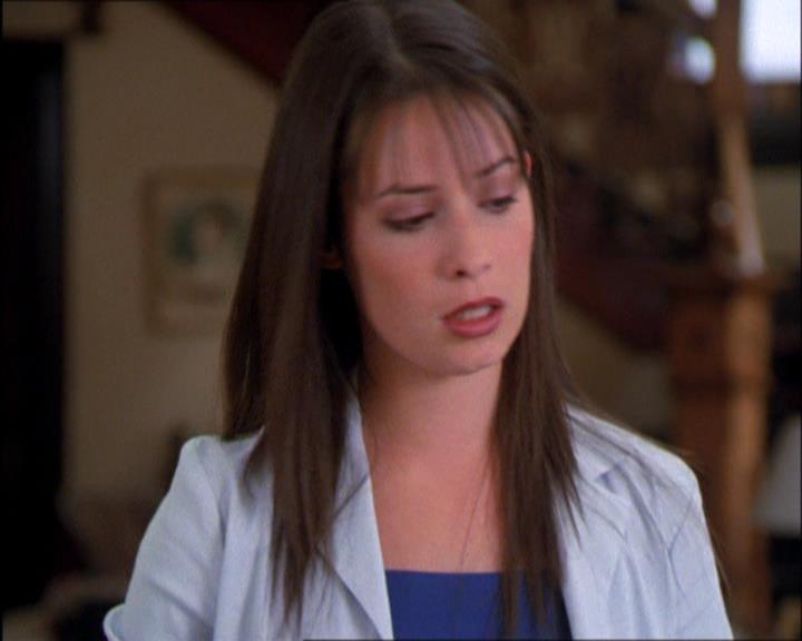 Charmed-Online_dot_net-2x03ThePaintedWorld1393.jpg