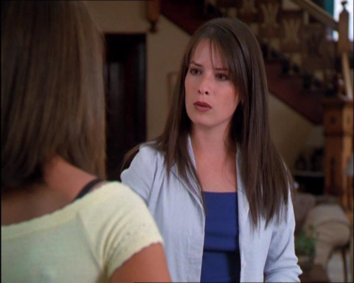 Charmed-Online_dot_net-2x03ThePaintedWorld1414.jpg