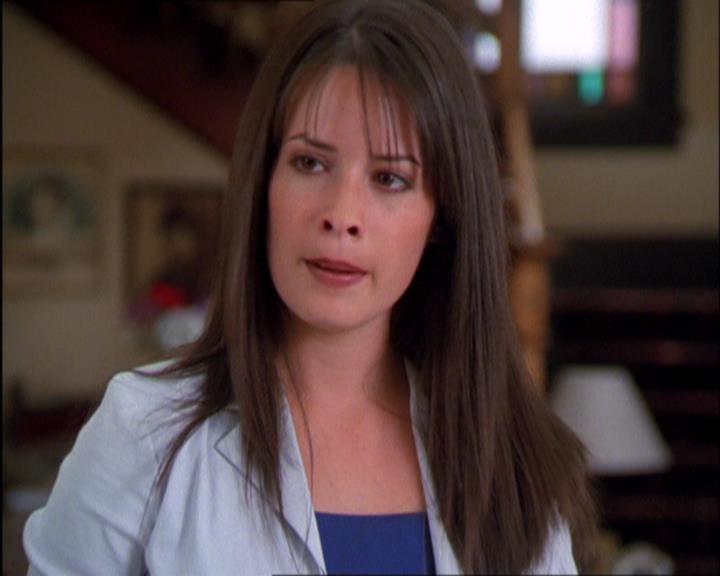 Charmed-Online_dot_net-2x03ThePaintedWorld1422.jpg