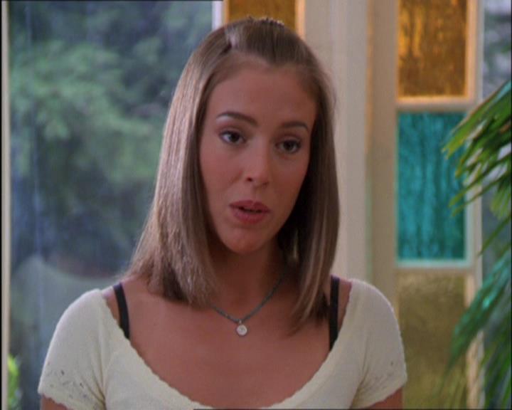 Charmed-Online_dot_net-2x03ThePaintedWorld1425.jpg