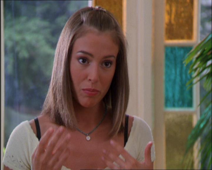 Charmed-Online_dot_net-2x03ThePaintedWorld1426.jpg