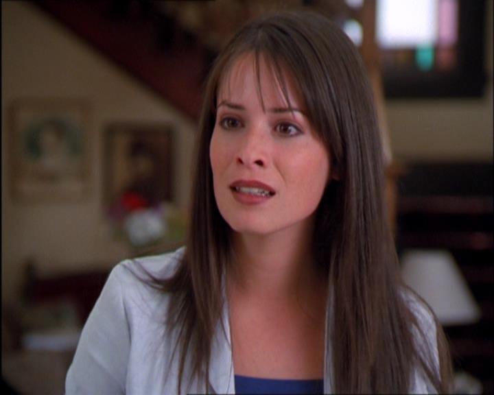 Charmed-Online_dot_net-2x03ThePaintedWorld1444.jpg