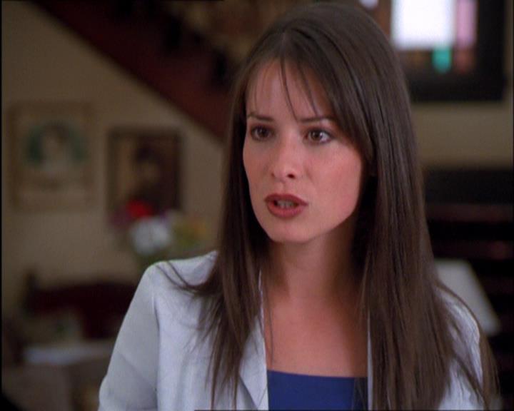 Charmed-Online_dot_net-2x03ThePaintedWorld1445.jpg