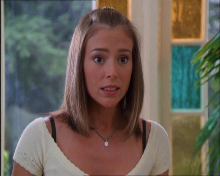 Charmed-Online_dot_net-2x03ThePaintedWorld1450.jpg