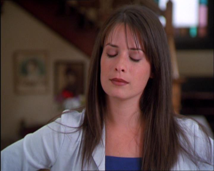 Charmed-Online_dot_net-2x03ThePaintedWorld1470.jpg