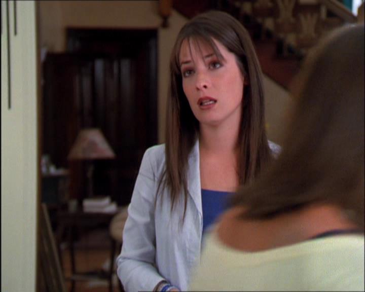 Charmed-Online_dot_net-2x03ThePaintedWorld1491.jpg