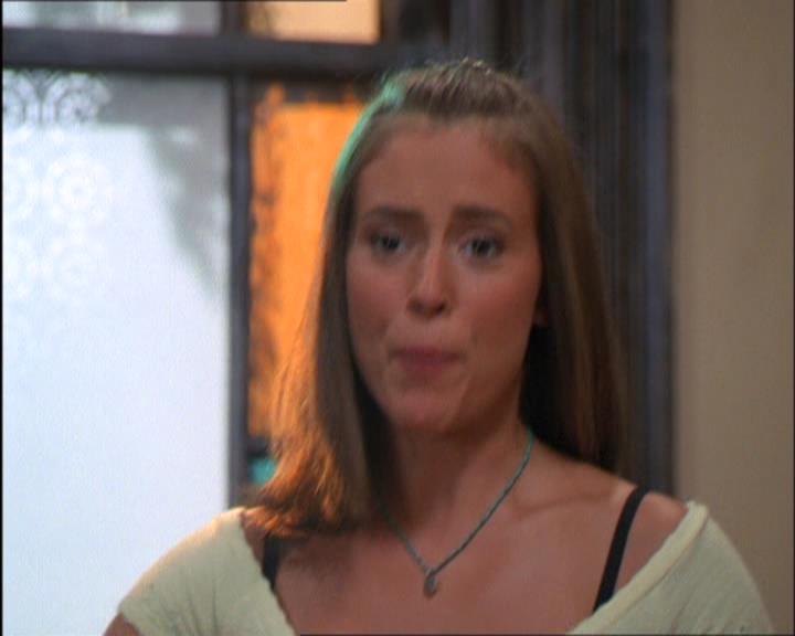 Charmed-Online_dot_net-2x03ThePaintedWorld1503.jpg