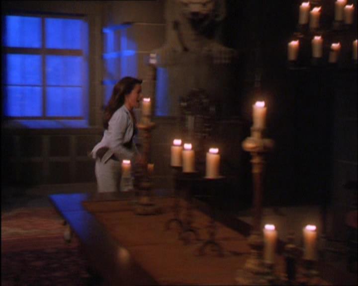 Charmed-Online_dot_net-2x03ThePaintedWorld1514.jpg
