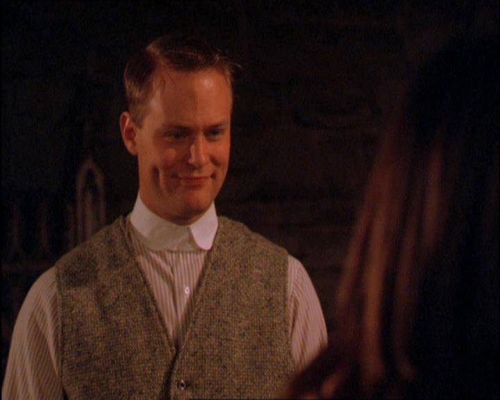 Charmed-Online_dot_net-2x03ThePaintedWorld1531.jpg