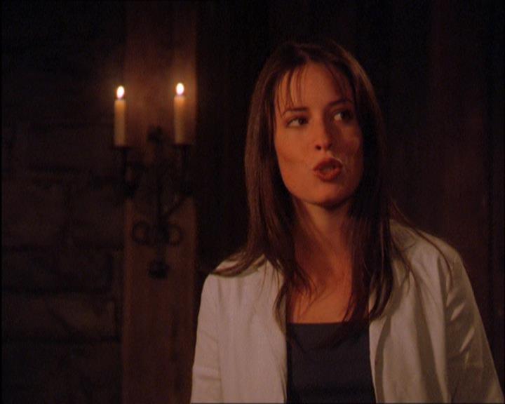 Charmed-Online_dot_net-2x03ThePaintedWorld1572.jpg