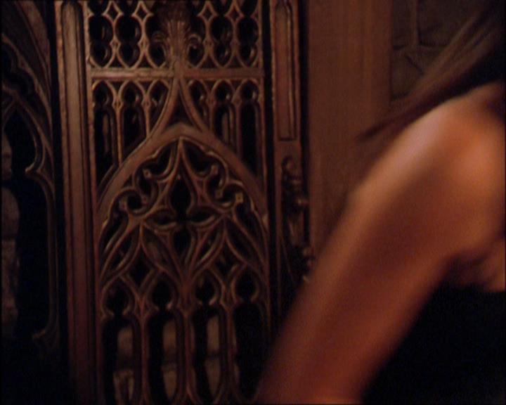 Charmed-Online_dot_net-2x03ThePaintedWorld1590.jpg