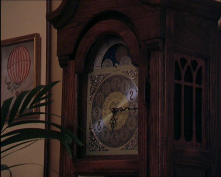 Charmed-Online_dot_net-2x03ThePaintedWorld1592.jpg
