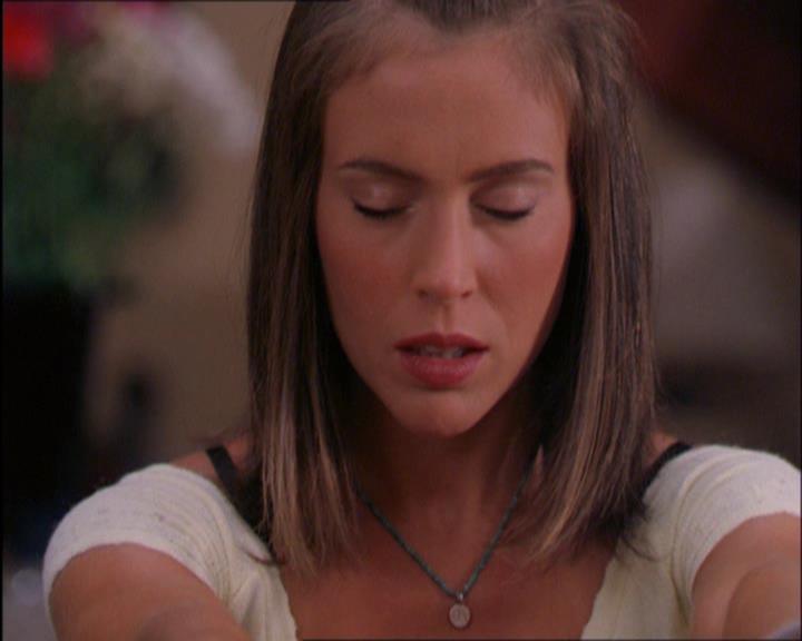 Charmed-Online_dot_net-2x03ThePaintedWorld1610.jpg