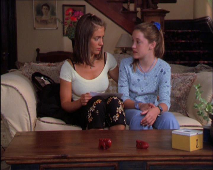 Charmed-Online_dot_net-2x03ThePaintedWorld1676.jpg