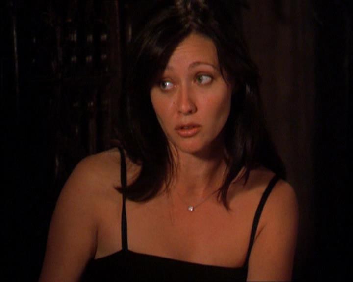 Charmed-Online_dot_net-2x03ThePaintedWorld1831.jpg