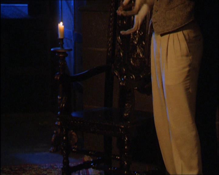 Charmed-Online_dot_net-2x03ThePaintedWorld1863.jpg