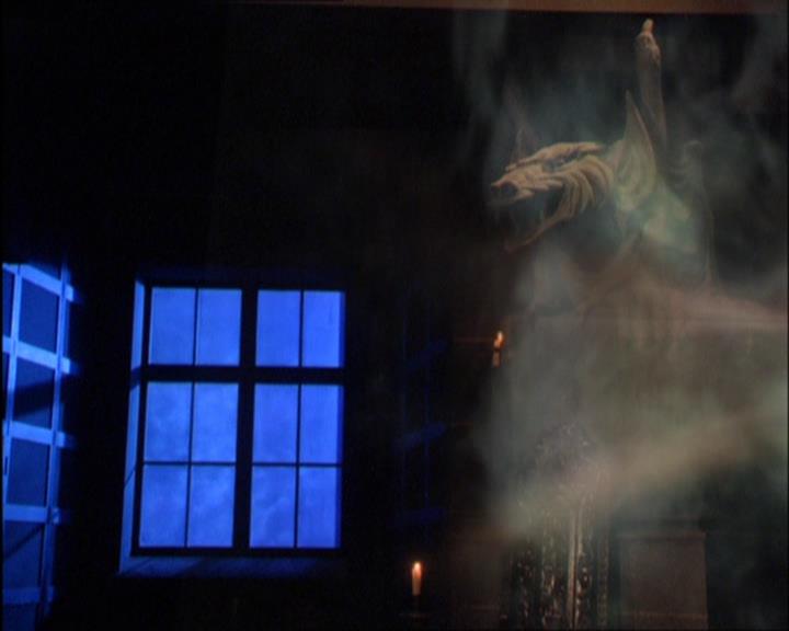 Charmed-Online_dot_net-2x03ThePaintedWorld1886.jpg