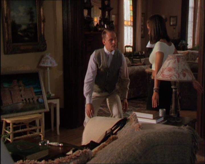 Charmed-Online_dot_net-2x03ThePaintedWorld1902.jpg