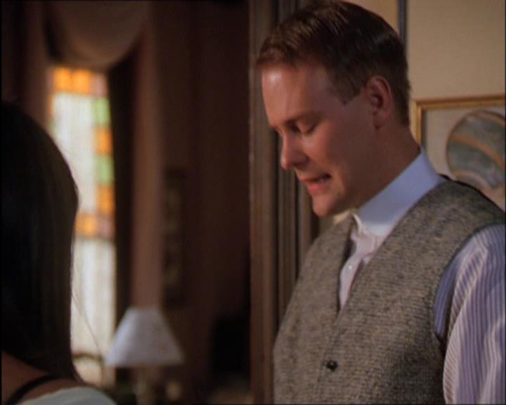 Charmed-Online_dot_net-2x03ThePaintedWorld1916.jpg