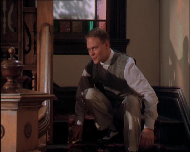 Charmed-Online_dot_net-2x03ThePaintedWorld1959.jpg