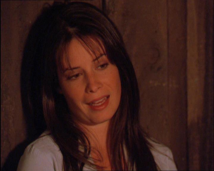 Charmed-Online_dot_net-2x03ThePaintedWorld2021.jpg