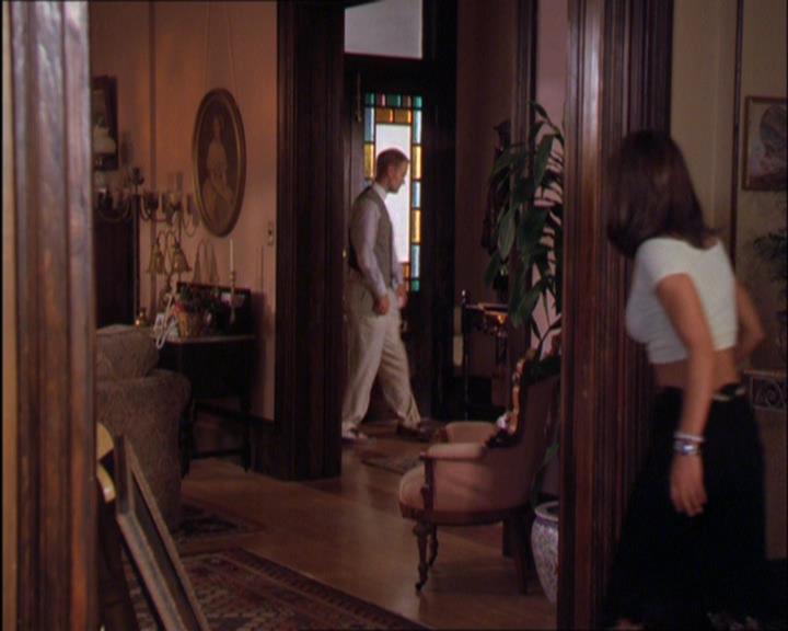 Charmed-Online_dot_net-2x03ThePaintedWorld2084.jpg