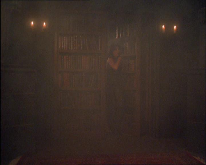 Charmed-Online_dot_net-2x03ThePaintedWorld2112.jpg