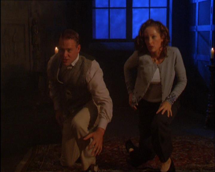Charmed-Online_dot_net-2x03ThePaintedWorld2134.jpg