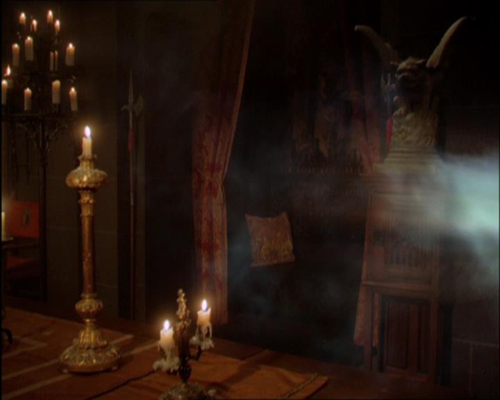 Charmed-Online_dot_net-2x03ThePaintedWorld2153.jpg
