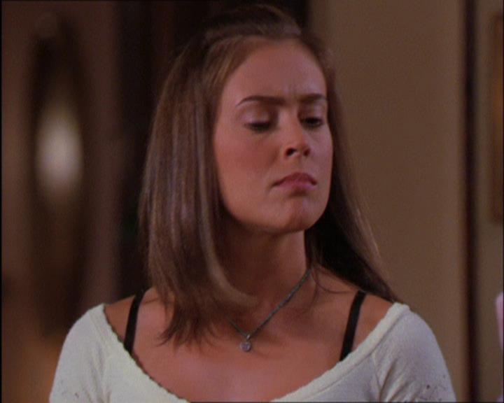 Charmed-Online_dot_net-2x03ThePaintedWorld2178.jpg