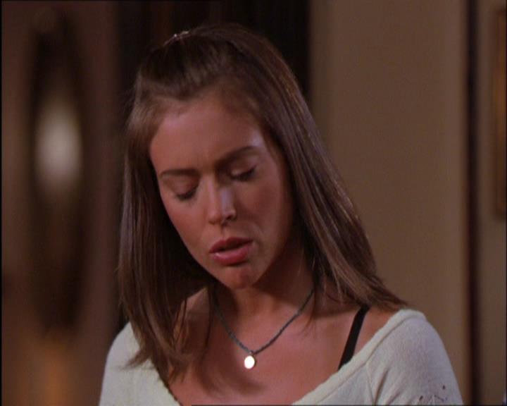 Charmed-Online_dot_net-2x03ThePaintedWorld2182.jpg
