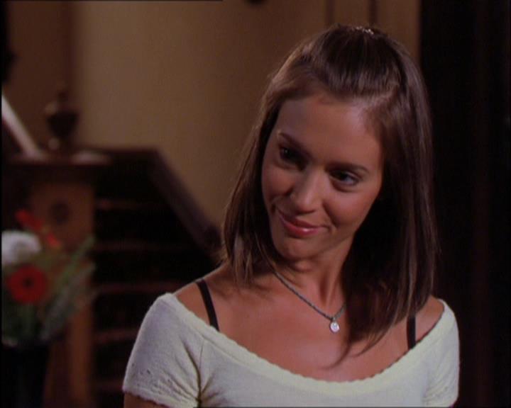 Charmed-Online_dot_net-2x03ThePaintedWorld2191.jpg