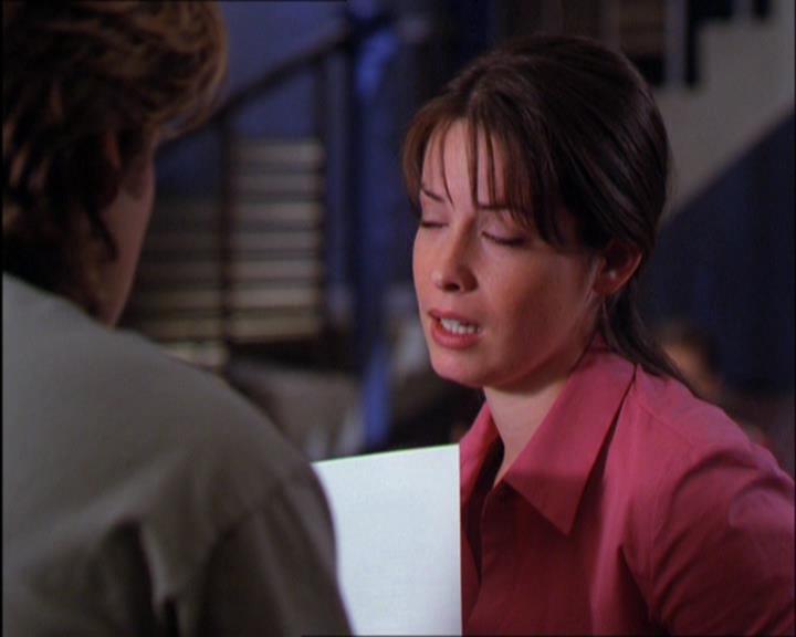 Charmed-Online_dot_net-2x03ThePaintedWorld2214.jpg