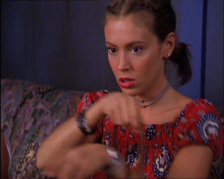 Charmed-Online_dot_net-2x03ThePaintedWorld2297.jpg