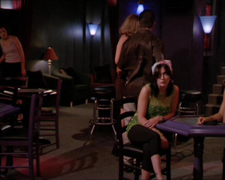 Charmed-Online_dot_net-2x05TheDevilsMusic0009.jpg