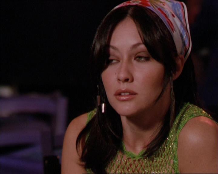 Charmed-Online_dot_net-2x05TheDevilsMusic0036.jpg