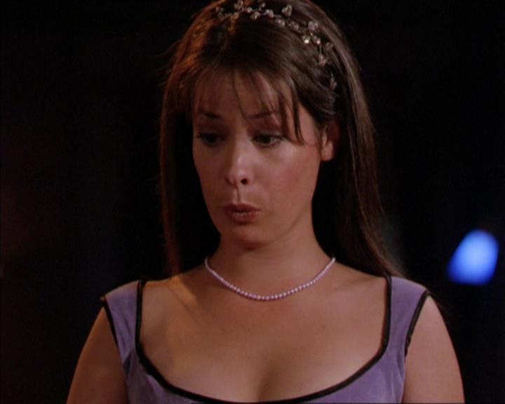 Charmed-Online_dot_net-2x05TheDevilsMusic0044.jpg
