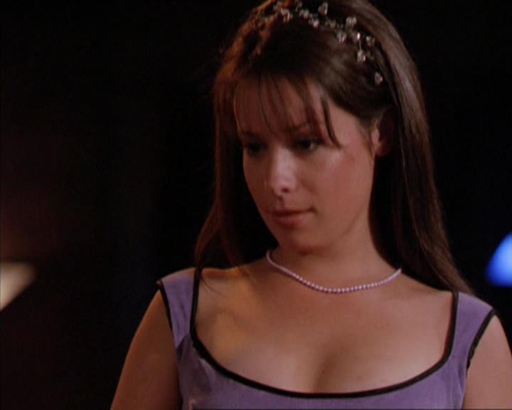 Charmed-Online_dot_net-2x05TheDevilsMusic0048.jpg