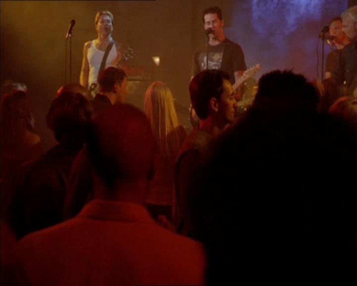 Charmed-Online_dot_net-2x05TheDevilsMusic0084.jpg