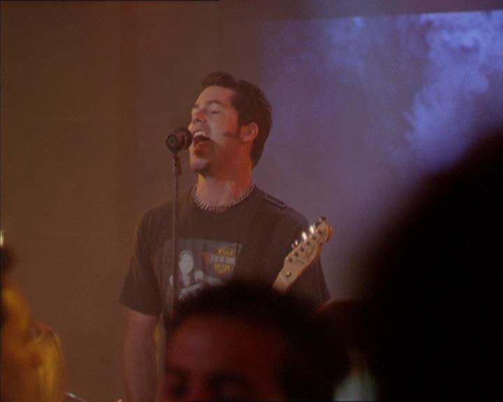 Charmed-Online_dot_net-2x05TheDevilsMusic0085.jpg