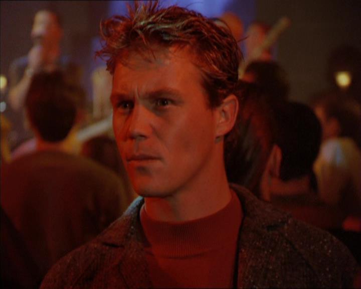 Charmed-Online_dot_net-2x05TheDevilsMusic0126.jpg