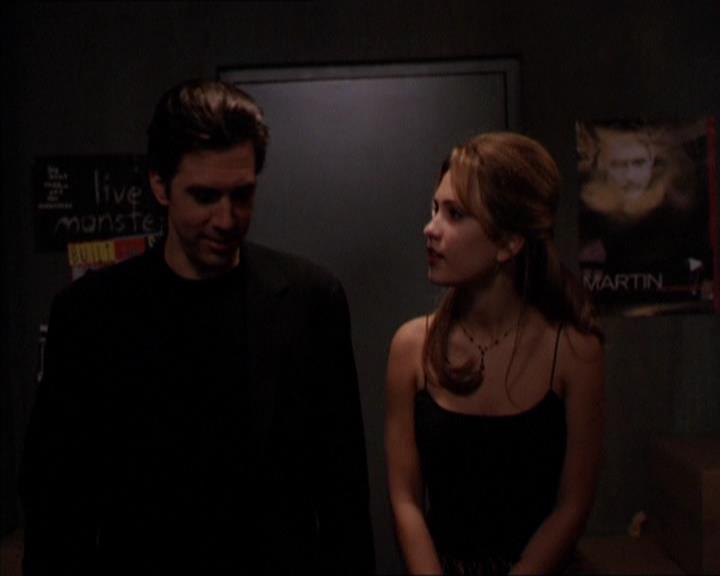 Charmed-Online_dot_net-2x05TheDevilsMusic0135.jpg