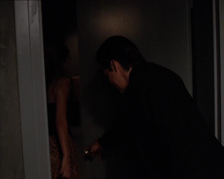 Charmed-Online_dot_net-2x05TheDevilsMusic0163.jpg