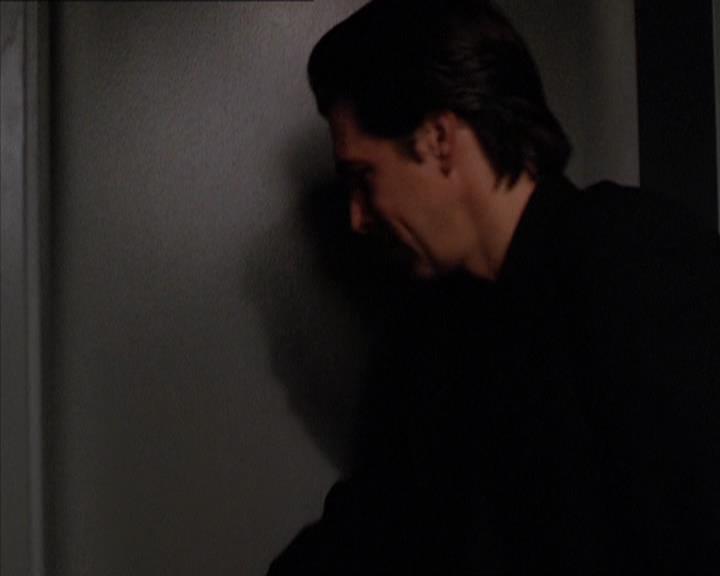 Charmed-Online_dot_net-2x05TheDevilsMusic0164.jpg
