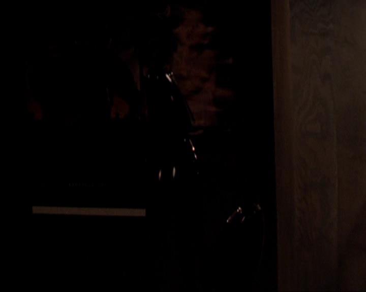 Charmed-Online_dot_net-2x05TheDevilsMusic0178.jpg