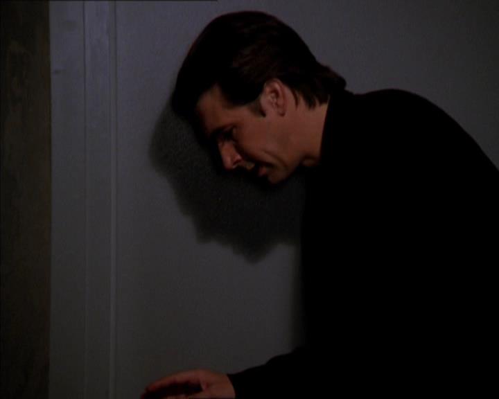 Charmed-Online_dot_net-2x05TheDevilsMusic0198.jpg